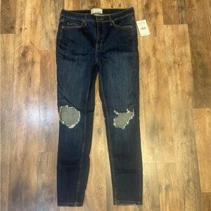 NWT Free People High Rise Dark Blue Busted Distressed Skinny Jeans